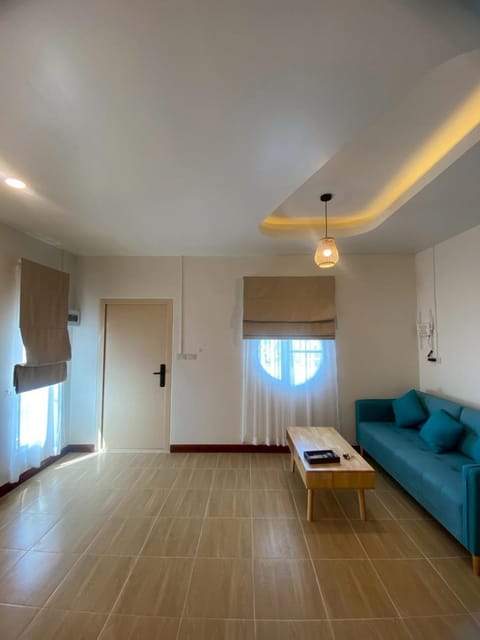 Restaurant/places to eat, Communal lounge/ TV room