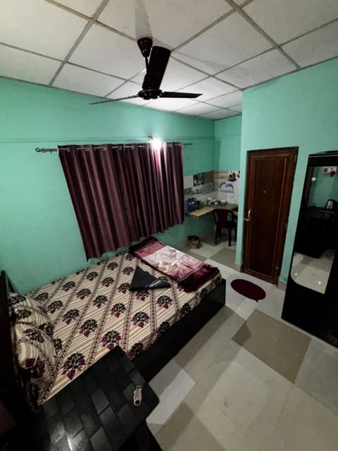 Bedroom, Internal: Not applicable to any particular room