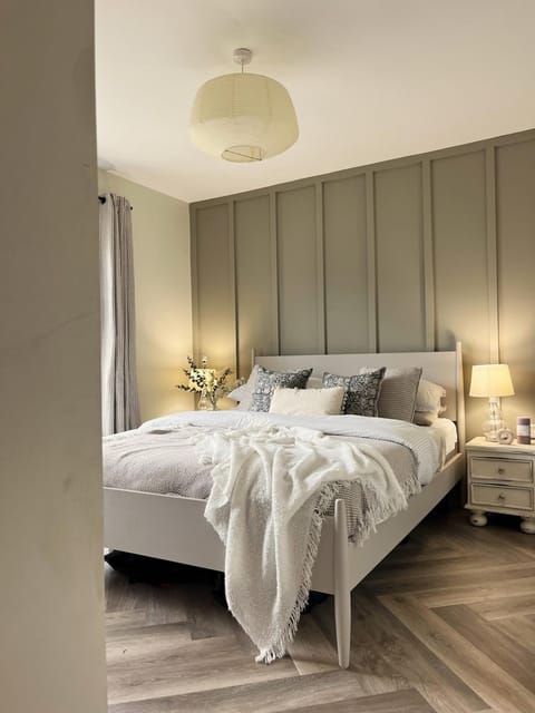 SeaNest and cabin, walk to beach Cabin in St Agnes