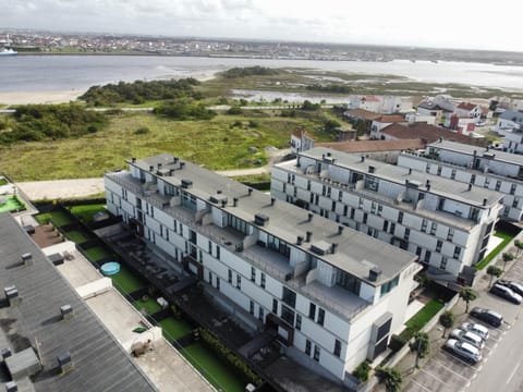 Property building, Bird's eye view, View (from property/room), Beach, Garden view, Lake view