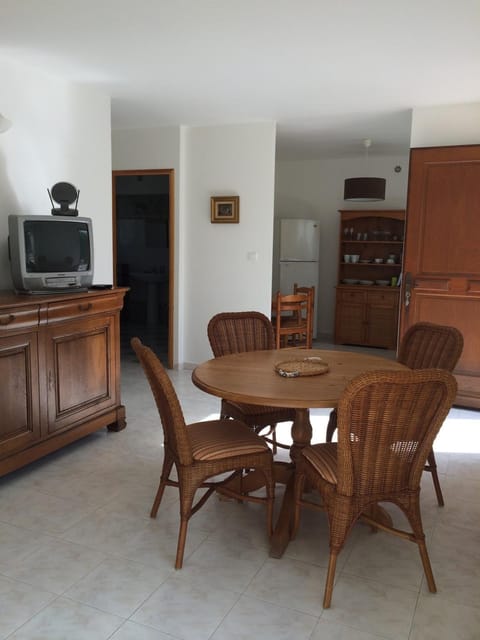 Maison avec piscine sans voisinage à 4km de la mer House in Linguizzetta