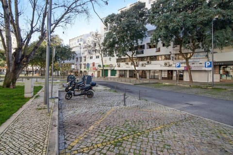 Property building, Off site, Street view, Location