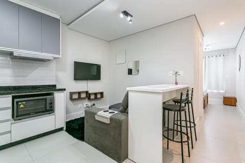 TV and multimedia, Kitchen or kitchenette, Living room, Dining area, oven, stove