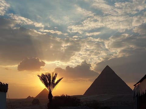 Nearby landmark, Day, Natural landscape, Sunrise, Sunset