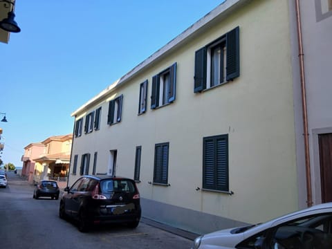Property building, Street view