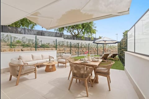 Day, Garden, View (from property/room), Balcony/Terrace, Balcony/Terrace, Seating area, Dining area, sunbed