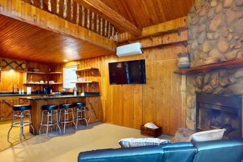 Turner Escape Cabin 2 Cabin in Davis