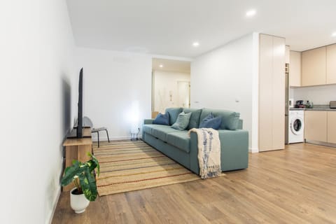 TV and multimedia, Kitchen or kitchenette, Living room