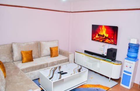 Communal lounge/ TV room, TV and multimedia, Living room, Seating area, Evening entertainment