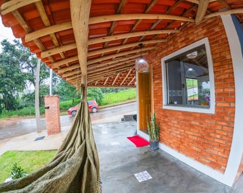 Chalé Flor de Ypê House in Carrancas