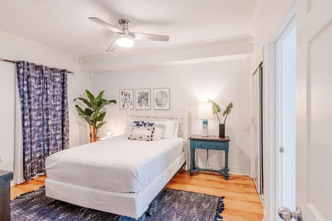 Majestic Sunset For 11 House in Long Beach