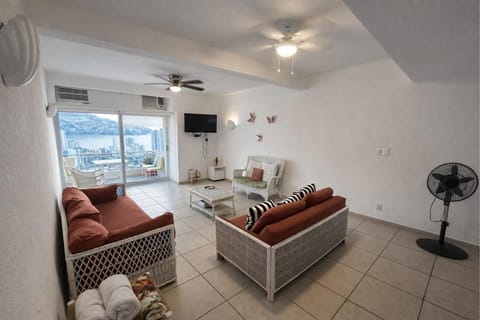 TV and multimedia, Living room, air conditioner