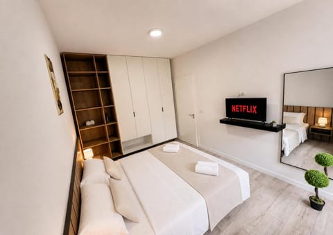 Bed, TV and multimedia, Bedroom, wardrobe