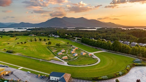 Bird's eye view, Mountain view, Mountain view, Location