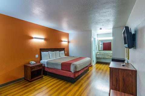 EXPRESS INN Troy Hotel in Alabama