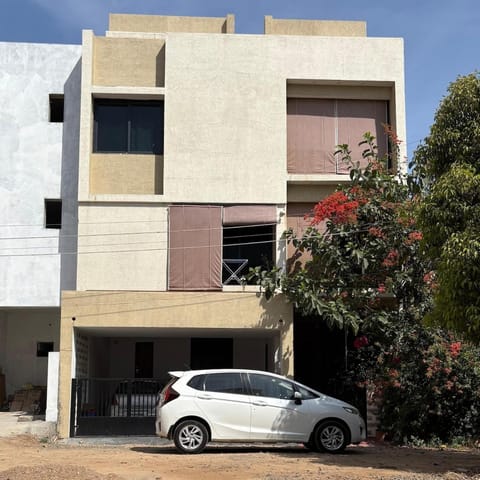 Property building, Parking