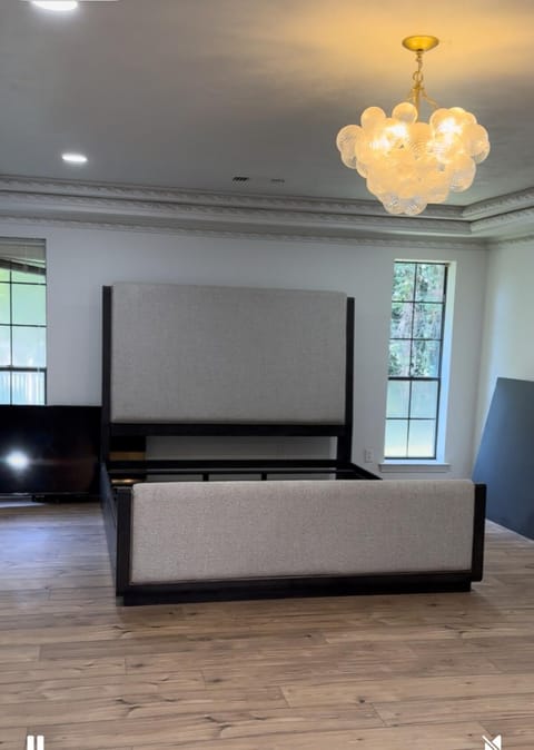 Texas Modern Farmhouse retreat Villa in Duncanville