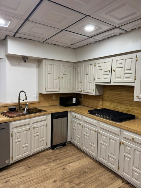 Texas Modern Farmhouse retreat Villa in Duncanville