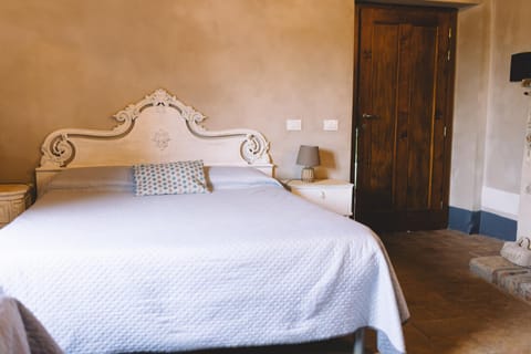 Tenuta di Vico Moricino Farm Stay in Abruzzo