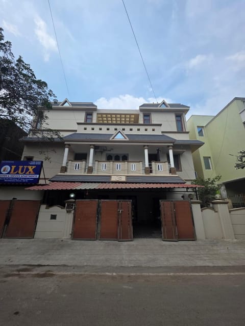 Property building, Facade/entrance