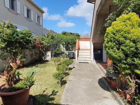 House with garden in Marina di Pisa House in Marina di Pisa