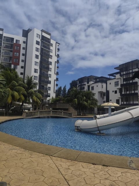 Property building, Swimming pool