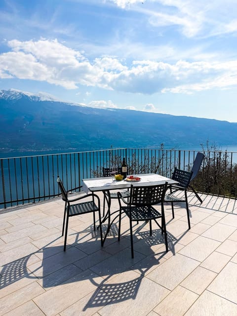 View (from property/room), Balcony/Terrace