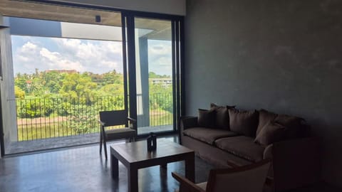 View (from property/room), Balcony/Terrace, Living room, Seating area