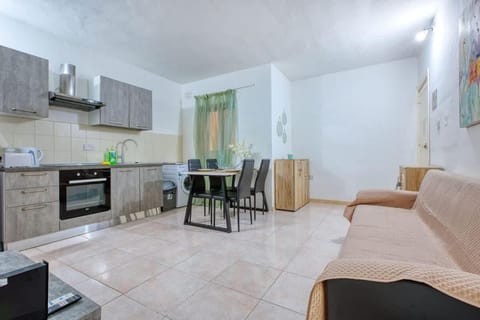 Beach Getaway 2Bed Apartment in Mellieha Apartment in Malta