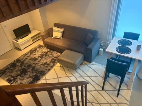 Modern Apartment nearby Subway station in Helsinki Apartment in Helsinki