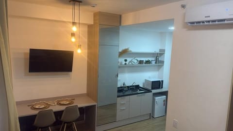 TV and multimedia, Kitchen or kitchenette, Dining area, minibar, stove