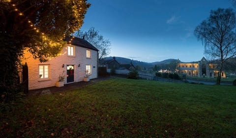 Property building, Nearby landmark, Night, Natural landscape, Garden, Landmark view, Landmark view