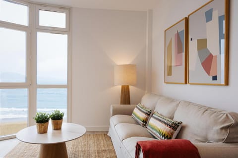 Living room, Sea view