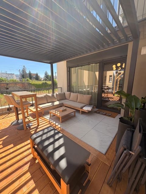 Balcony/Terrace, Balcony/Terrace