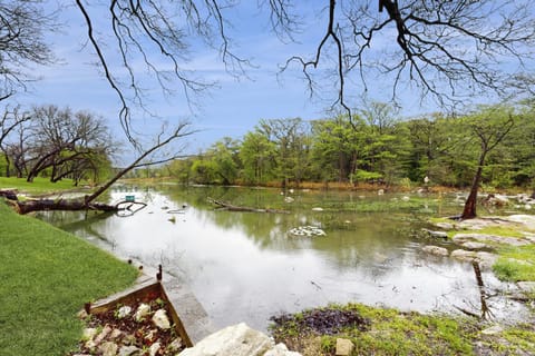 Premier brand new build penthouse condo on the Guadalupe River near Gruene House in New Braunfels