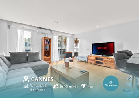 TV and multimedia, Living room, Seating area, air conditioner