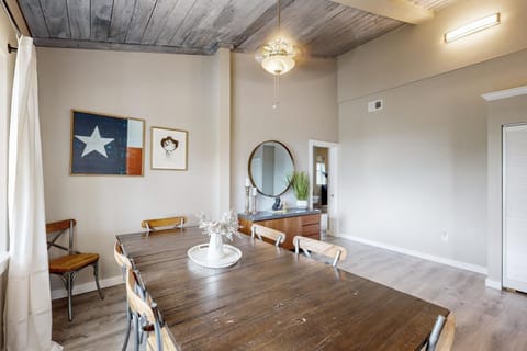 Lovely home on 2+ acres with views, firepit & outdoor kitchen - wedding perfect House in Rio Grande