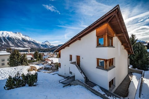 Chesa Sarvit Apartment in Samedan