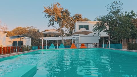 Balcony/Terrace, Swimming pool