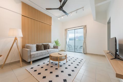 TV and multimedia, Living room, Seating area, Evening entertainment