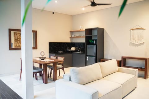 Kitchen or kitchenette, Living room, Dining area