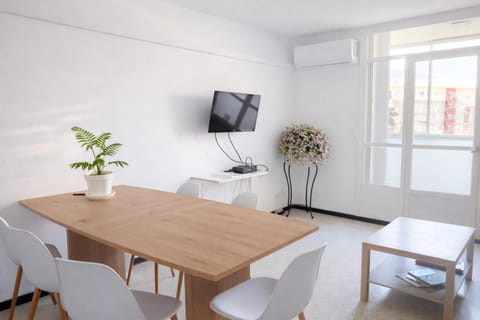 Appart 3 lits proche de commerces et mer avec Clim Apartment in Bastia