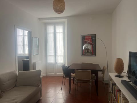 CASA ANELLA giardino privato LAGO VARESE MILANO Apartment in Varese