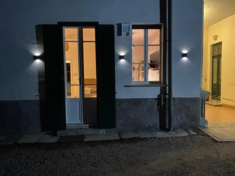 CASA ANELLA giardino privato LAGO VARESE MILANO Apartment in Varese