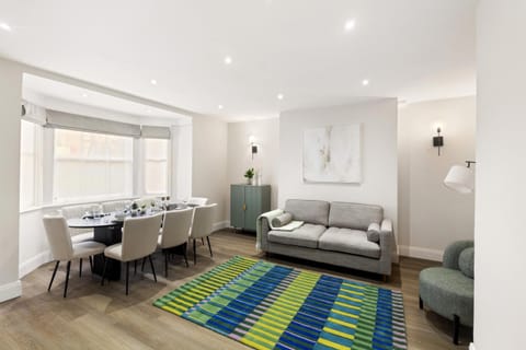 Living room, Seating area, Dining area