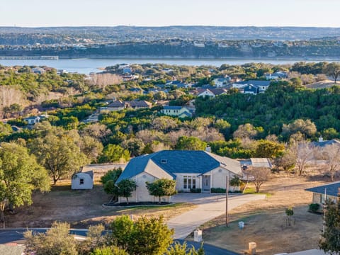Neighbourhood, Bird's eye view, Lake view