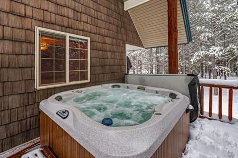 Old Faithful Lodge House in Idaho