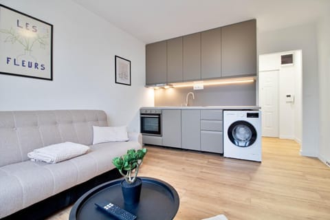 Living room, oven, washing machine, kitchen