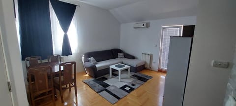 Living room, Dining area, air conditioner