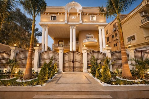 Property building, Facade/entrance, Garden